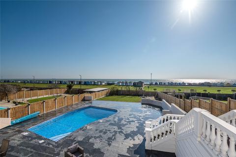 38 Lodwick, Shoeburyness, Southend-on-sea, SS3 9HW