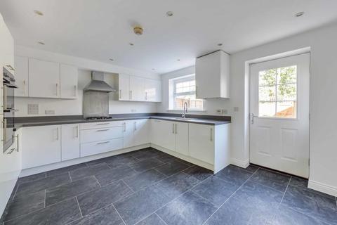 7 Lescot Place, Bromley, BR2 9TW