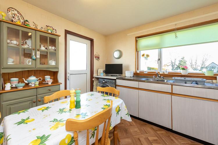 Breakfasting Kitchen