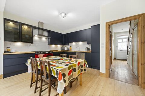 19 Deans Road, London, W7 3QD