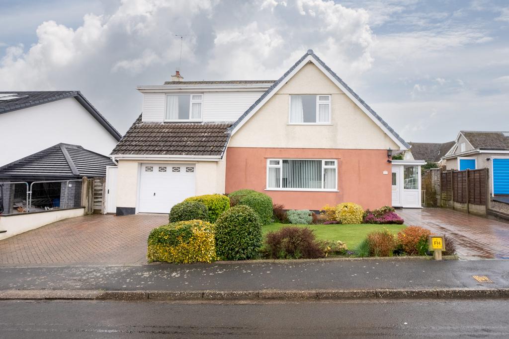 12, Clifton Drive, Ramsey 3 bed detached house - £449,950