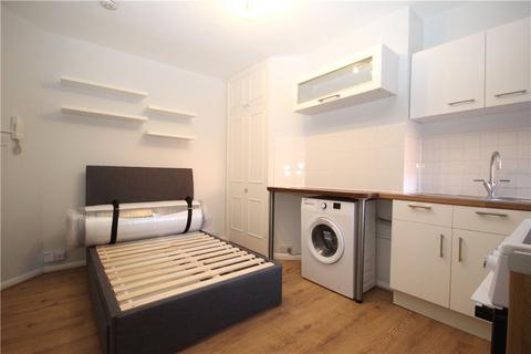 Studio to rent, Baillie Road, Guildford, Surrey, GU1