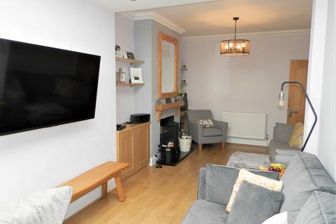 20 Randall Drive, Hornchurch, RM12 6SX