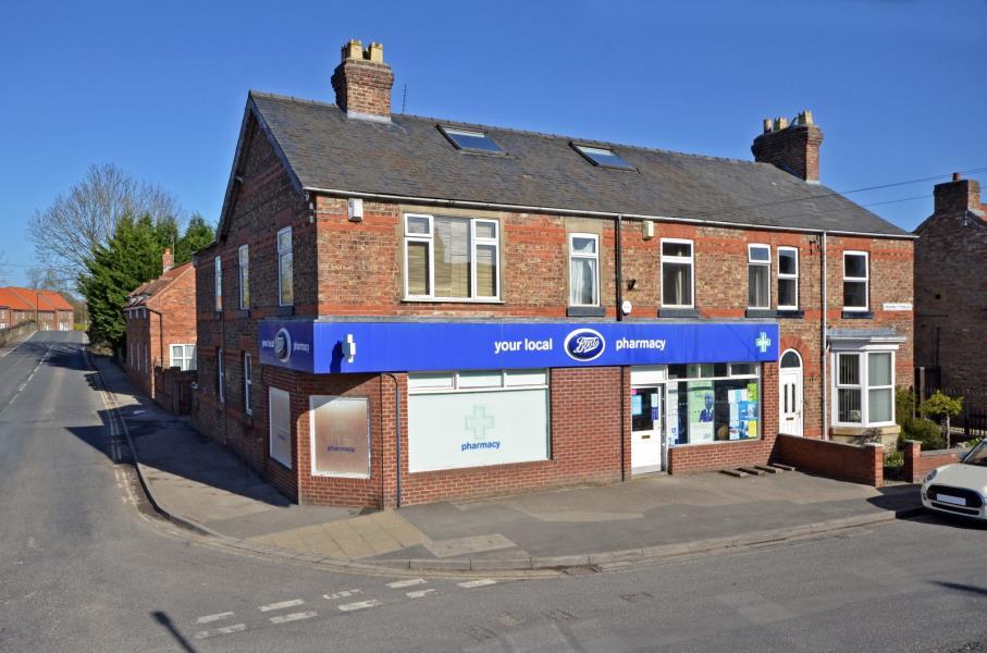 THE VILLAGE, STRENSALL, YORK, YO32 5XR 4 bed apartment £900 pcm (£208 pw)