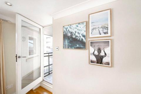 2 bedroom apartment to rent, Galleons View, 1 Stewart Street, London, E14