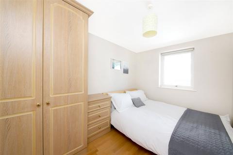 2 bedroom apartment to rent, Galleons View, 1 Stewart Street, London, E14