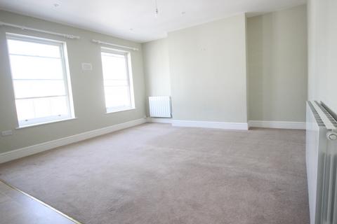 3 bedroom duplex to rent, St James Street, Monmouth, NP25