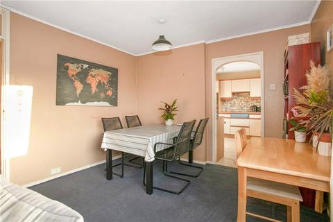 2 bedroom apartment for sale - Laleham Road, Staines-upon-Thames, Surrey, TW18