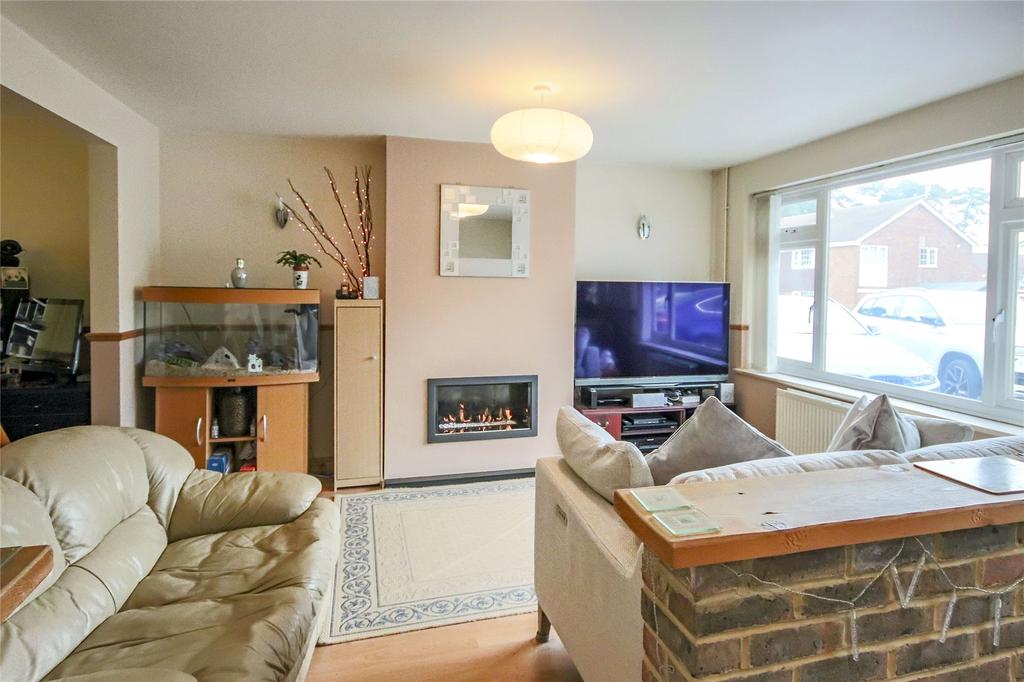 Brunswick, Bracknell, RG12 3 bed semidetached house £400,000