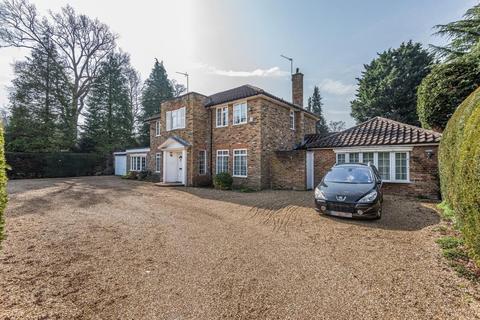 22 Greenways Drive, Ascot, SL5 9QS