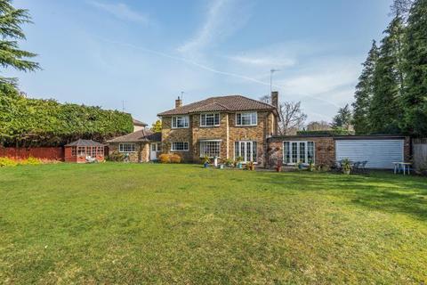 22 Greenways Drive, Ascot, SL5 9QS