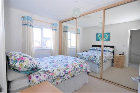 3 bedroom terraced house for sale - Wisteria Gardens, South Shields