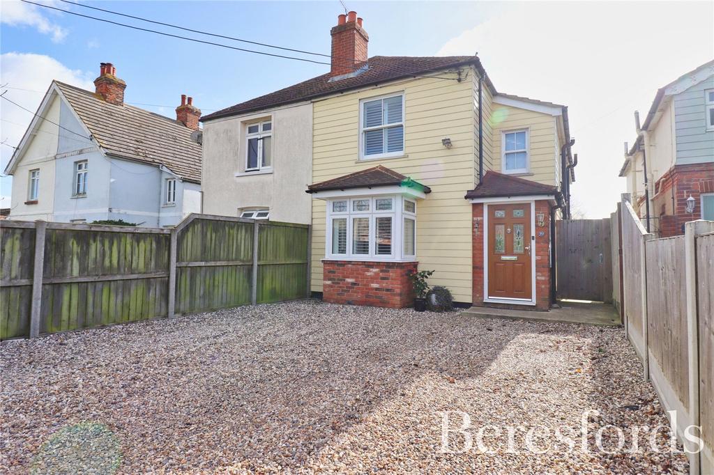 Mill Road, BurnhamOnCrouch, CM0 3 bed semidetached house £415,000