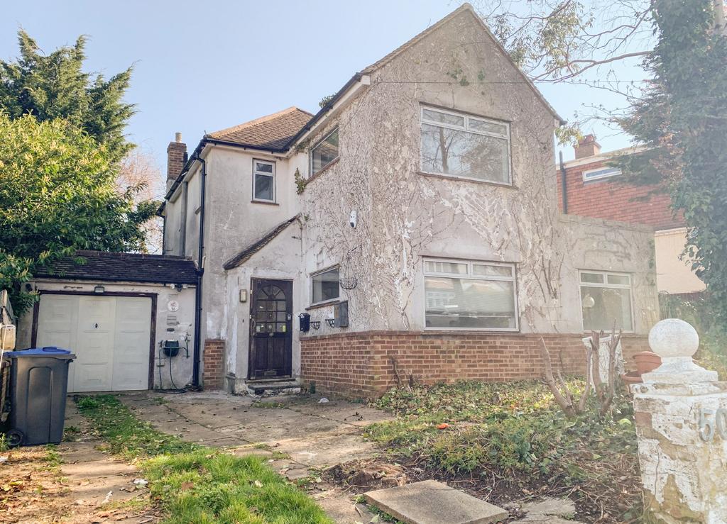 50 Ridgemount Avenue, Coulsdon, Surrey 3 bed detached house £300,000
