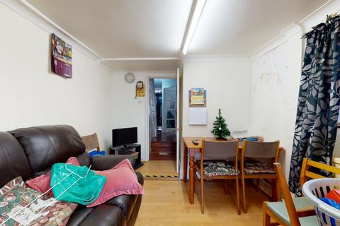 16 Elthruda Road, London, SE13 6SR