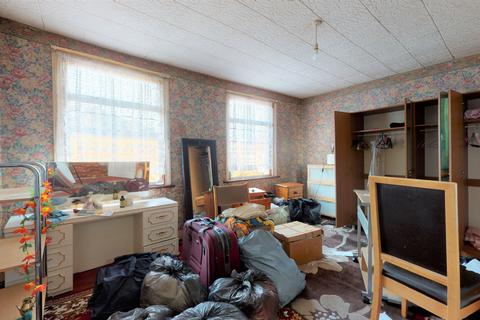 16 Elthruda Road, London, SE13 6SR