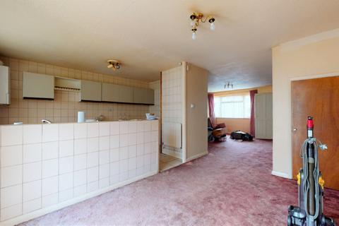 65 Hollington Road, London, E6 3QN
