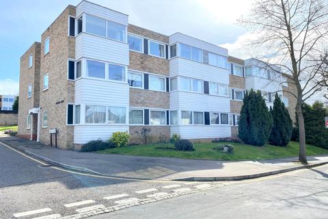 11 Carlton Close, Upminster, RM14 2YR