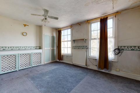 15 Edwin Street, Gravesend, DA12 1EH