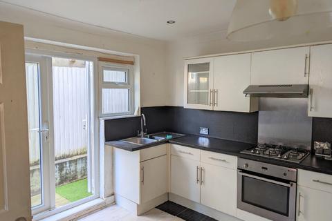 27 Lenham Road, Thornton Heath, CR7 8QT