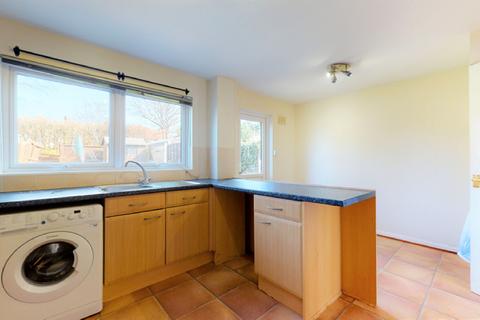 55 Hillside Close, Banstead, SM7 1ET