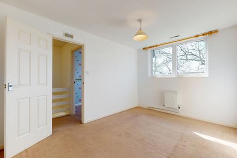 55 Hillside Close, Banstead, SM7 1ET