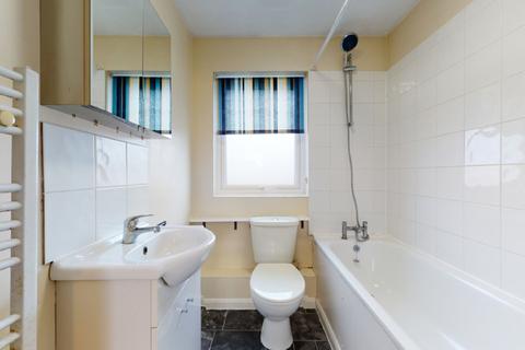 55 Hillside Close, Banstead, SM7 1ET