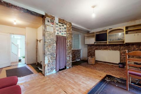 10 Crabtree Avenue, Wembley, HA0 1LP