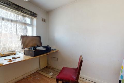 10 Crabtree Avenue, Wembley, HA0 1LP