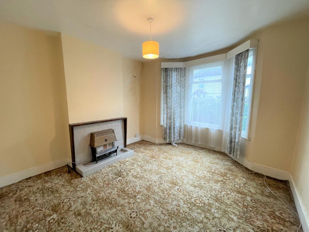4 Holmewood Road, Tunbridge Wells, Kent 2 bed semidetached house £