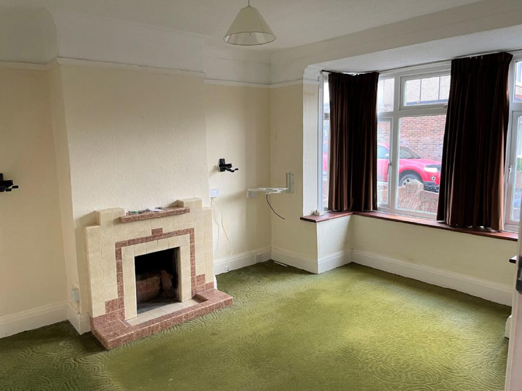 33 St. Valerie Road, Gosport, Hampshire 3 bed terraced house £125,000