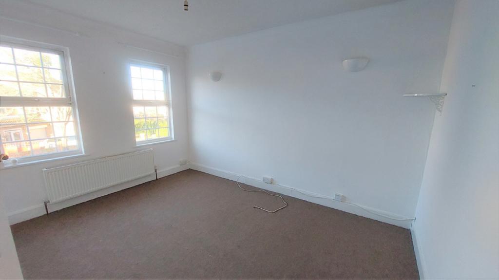 110(A) Villiers Avenue, Surbiton, Surrey 2 bed flat £40,000