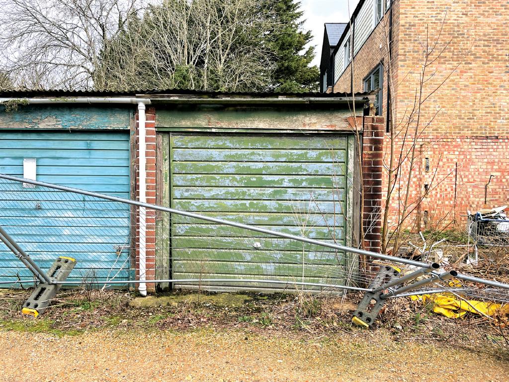 Garage 6, Northcote, 86 Rickmansworth Road, Pinner Garage £1,000