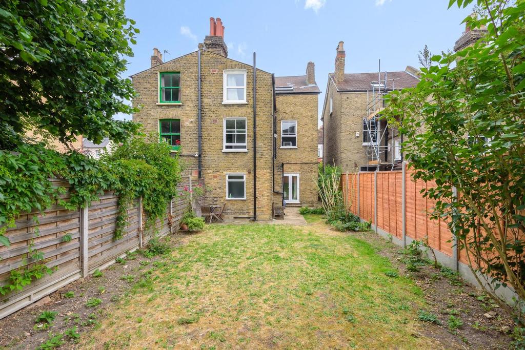 Norwood Road, Herne Hill 2 bed flat £450,000