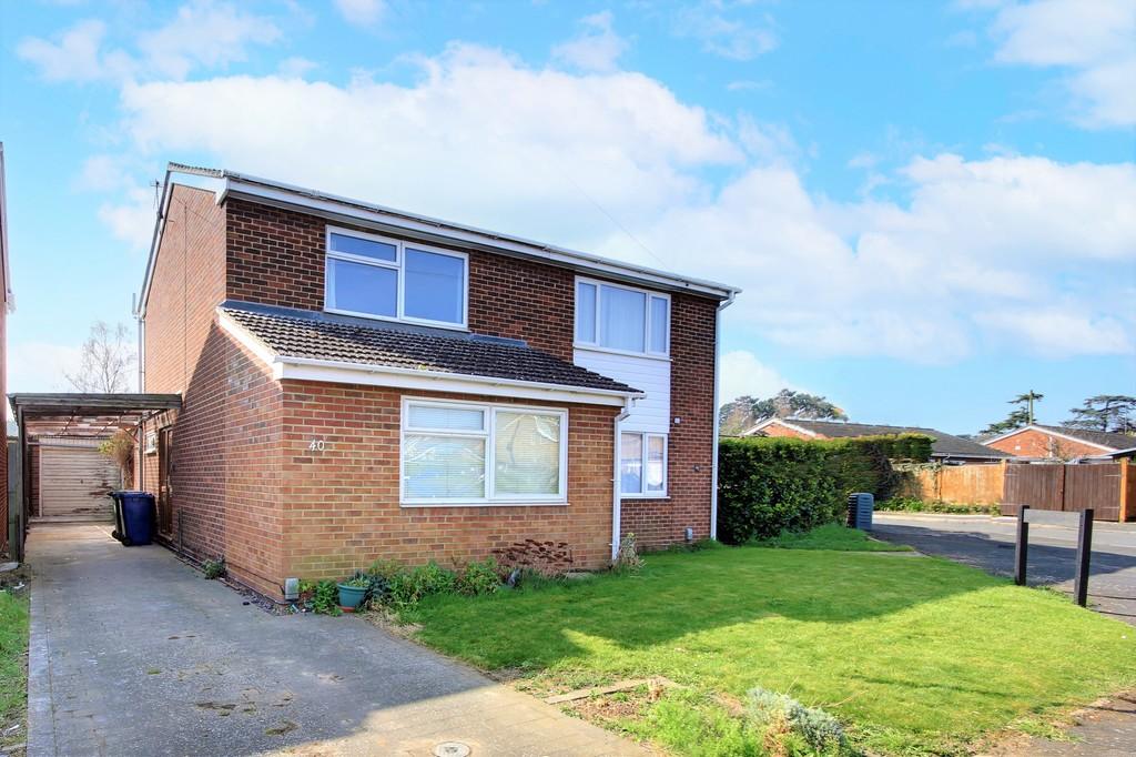 Simmer Piece, Fenstanton 2 bed semidetached house £230,000