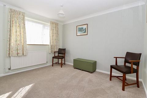 31 Minster Drive, Cherry Willingham, Lincoln, LN3 4LR