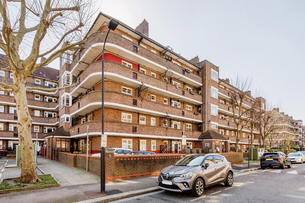 white-city-estate-london-3-bed-flat-385-000