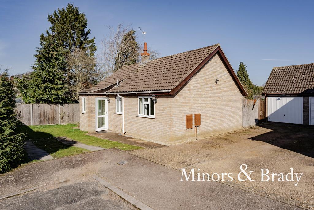 Hawthorn Close, Spixworth 2 bed detached bungalow £280,000
