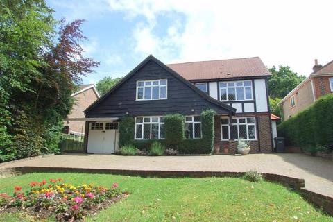 79 Higher Drive, Purley, CR8 2HN