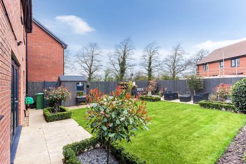 40 Blossom Gate Drive, Congleton, CW12 4ZR