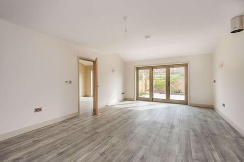 5 bedroom semi-detached house for sale - Malpas