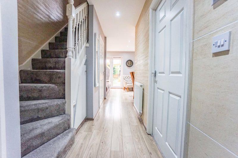 Jonah Drive, Tipton 2 bed end of terrace house £180,000