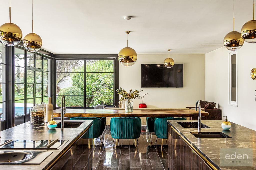 Kitchen/sitting/dining room