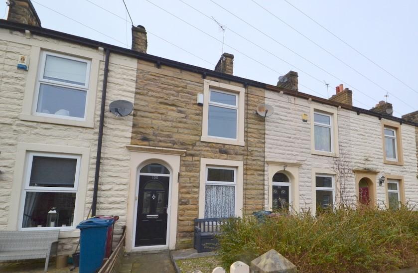 Woone Lane, Clitheroe, BB7 1BJ 2 bed terraced house £139,950