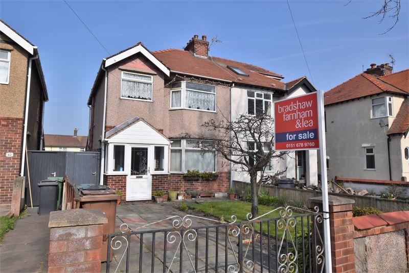 Daneswell Drive, Moreton, Wirral 3 bed semidetached house £185,000
