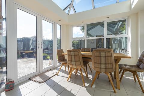 20 Elm Park, Royal Wootton Bassett, Swindon, SN4 7TA