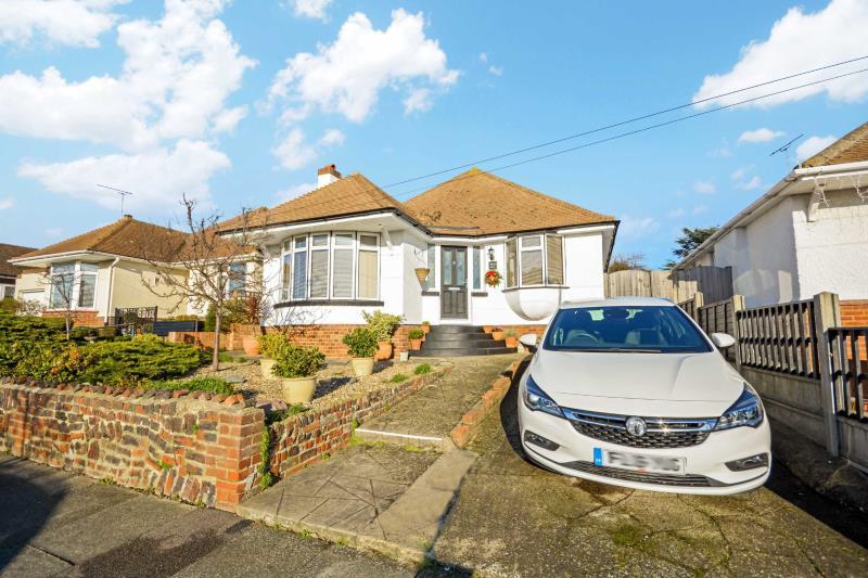 Cumberland Avenue, Broadstairs 3 bed detached bungalow £499,995