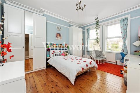59 Grovelands Road, London, N13 4RJ