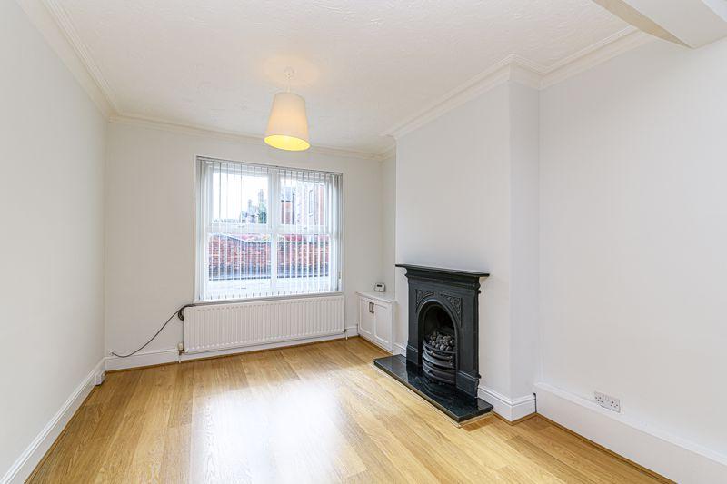 Gibson Street, Stockton Heath 2 bed terraced house £850 pcm (£196 pw)