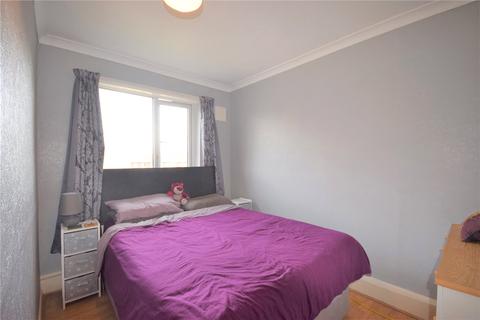 8 Blakey Road, Wakefield, WF2 0EY